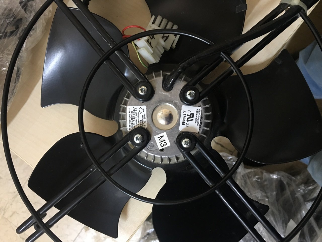 As4T-300/068 K233 P1916 s&p